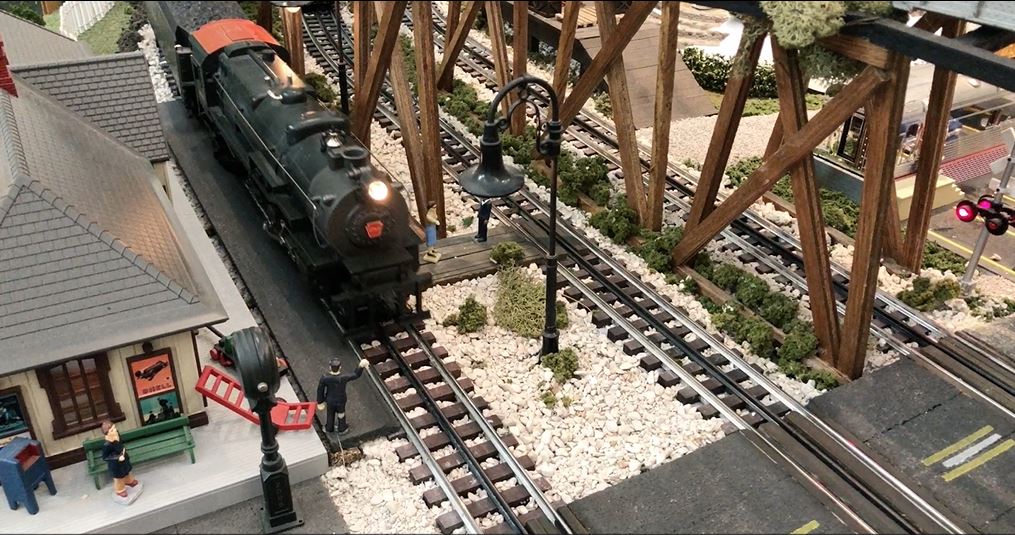 Model Train on tracks in Museum Train room